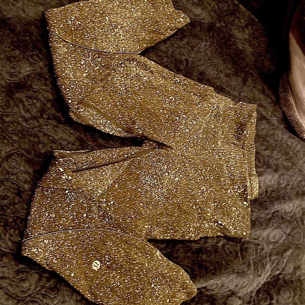 Lululemon yoga pants midnight blue Looks like outermost space.